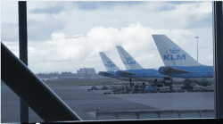 Surprise, campaña de Social Media por la aerolínea KLM Surprise, campaña de Social Media por la aerolínea KLM