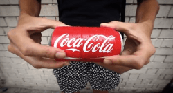 Coca-Cola crea una lata para compartir literalmente la felicidad 3 coca cola sharing can