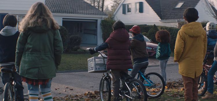 The funny ad from Mercedes inspired by Stranger Things 6 anuncio de mercedes 2