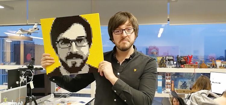 Build a self-portrait with pieces of Lego in London Lego store 7 Autorretrato con piezas de lego
