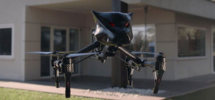A funny Enel TV Commercial to present its smarthome system: Droneweiler 5 Spot de Enel