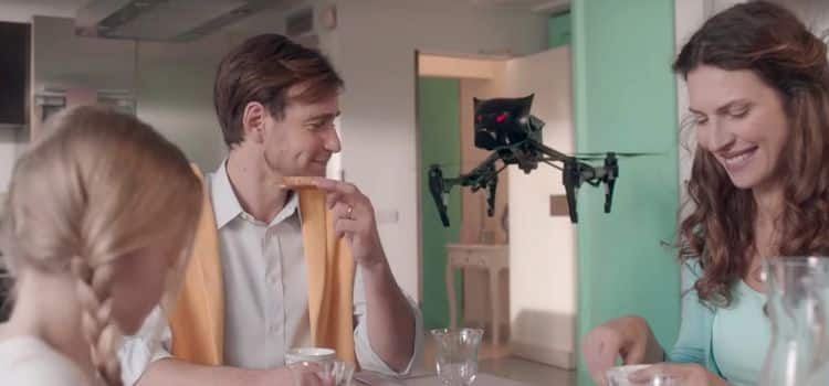 A funny Enel TV Commercial to present its smarthome system: Droneweiler 6 Spot de Enel