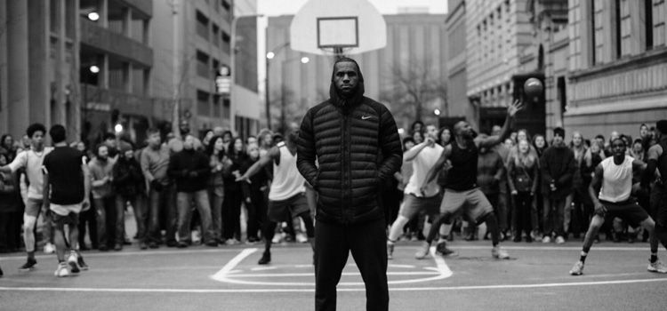 The Powerful Nike TV Commercial: Equality has no boundaries 6 Spot de Nike - Equality