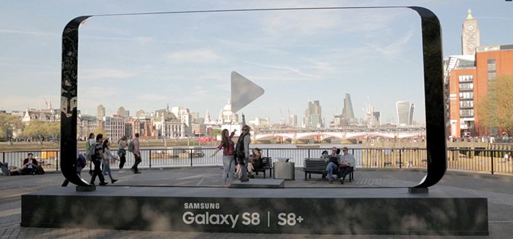 La original Publicidad Exterior de Samsung para anunciar el nuevo Galaxy S8 3 publicidad exterior de samsung galay s8 2