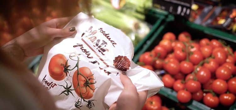 Feedit Bag, a biodegradable bag with built-in seeds 6 Feed it Bag, de supermercados Edeka