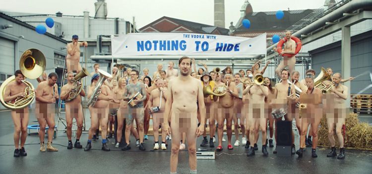 campaña de absolut nothing to hide 1