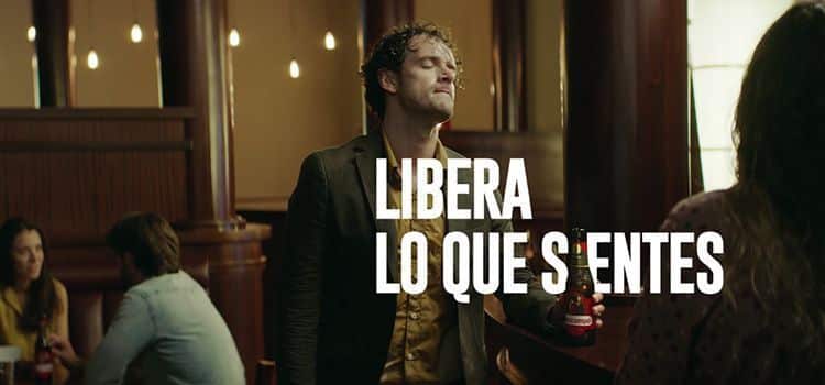 "Libera lo que sientes" el irónico anuncio de Cruzcampo 2 anuncio de cruzcampo libera lo que sientes 1