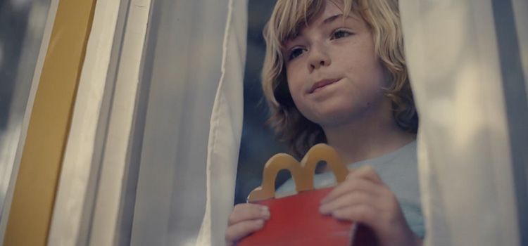 Anuncio de McDonald's | Childhood is inside Anuncio de McDonald's | Childhood is inside