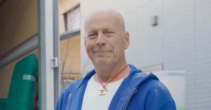 Bruce Willis como Doraemon Bruce Willis como Doraemon