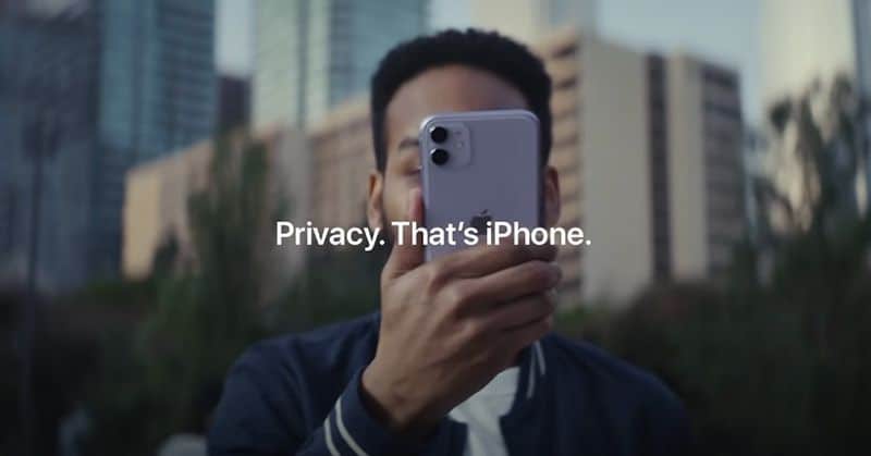 Apple's funny advert about privacy: "Over Sharing" 9 divertido anuncio apple privacidad over sharing 01