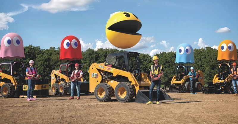 Caterpillar's giant Pac-Man with his excavator 3 Pac-Man gigante de Caterpillar