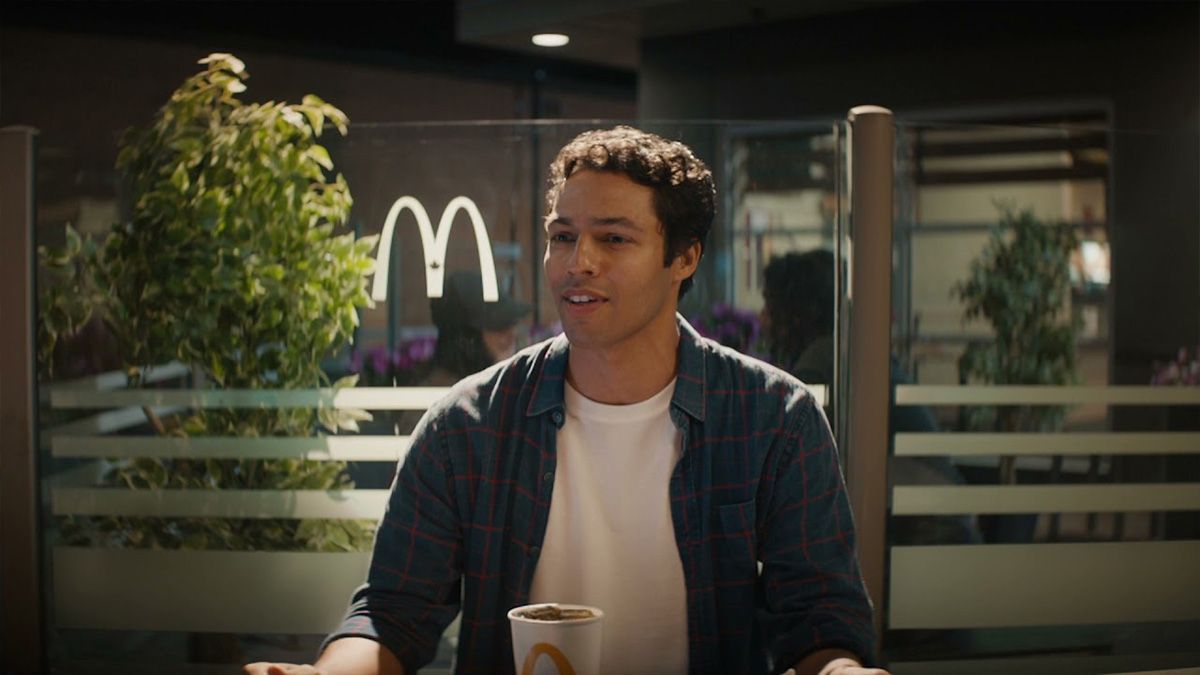 "Steal my fries" McDonald's commercial celebrates the return to the routine 5 anuncio mcdonalds steal my fries 01