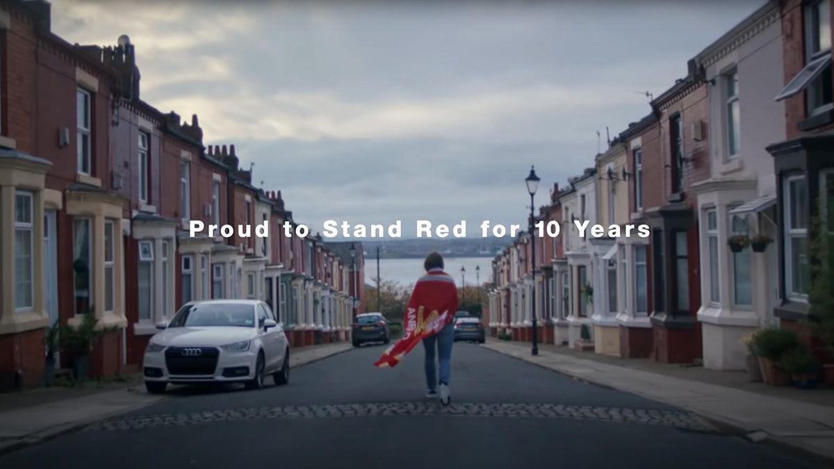 Anuncio Standard Chartered Liverpool FC Anuncio Standard Chartered Liverpool FC