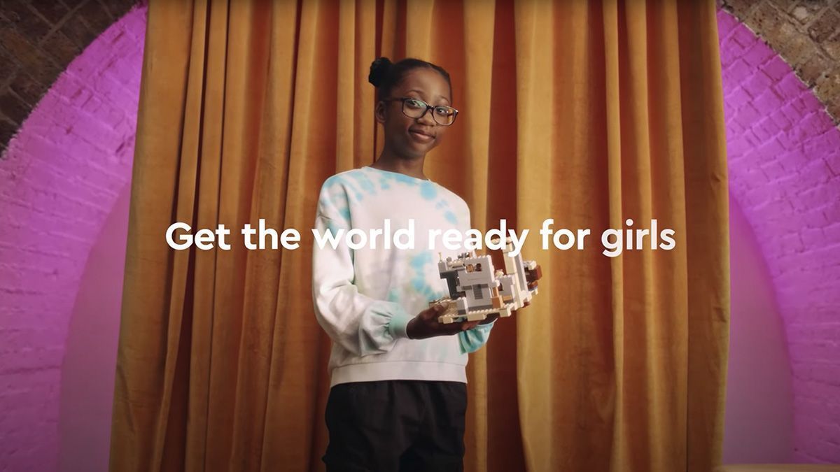 Lego's commercial is an ode to female creativity 6 anuncio lego get the world ready for girls 01