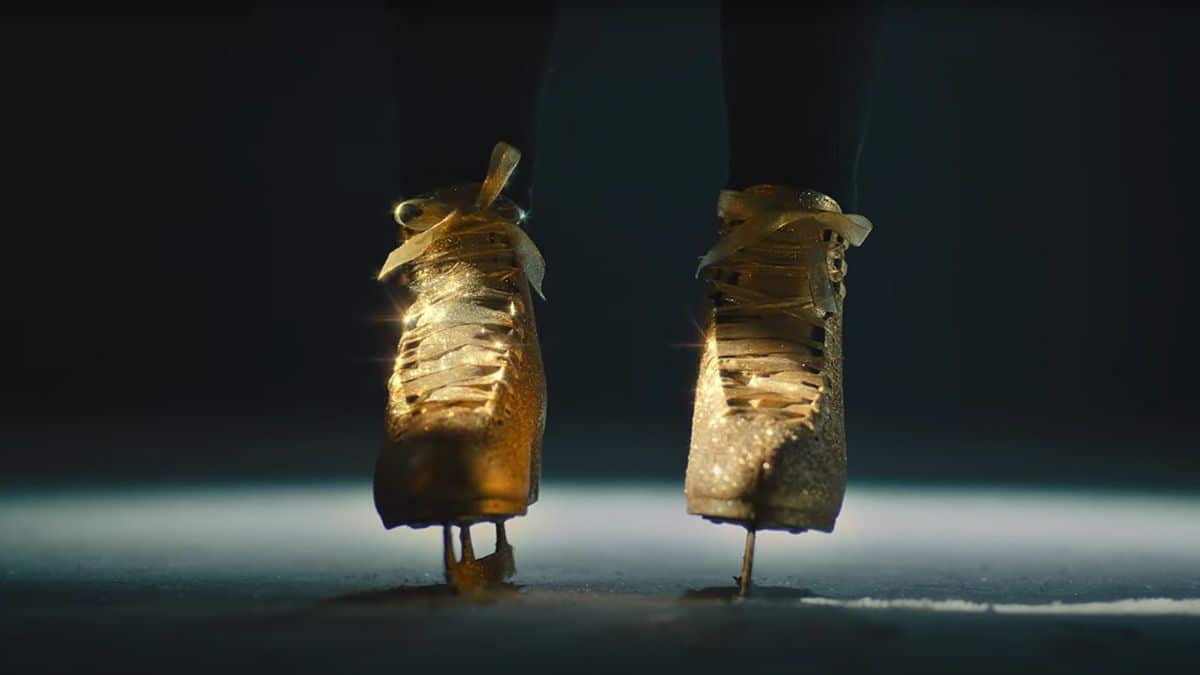 Asda's Christmas commercial, a spectacular skating choreography 10 anuncio de navidad de asda 01