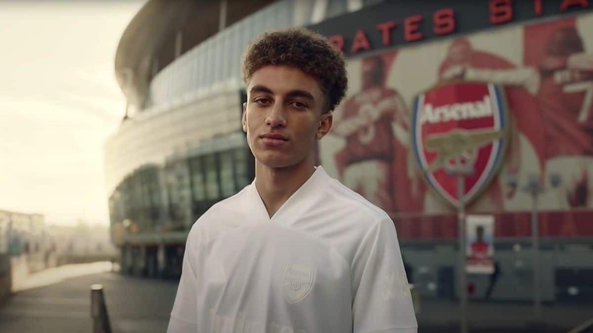 "No More Red", la campaña del Arsenal que elimina el rojo de su camiseta 5 no more read camiseta arsenal 01