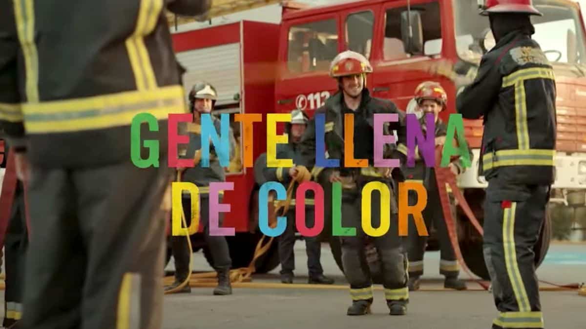 El nuevo anuncio de Fanta y la actitud positiva: "Gente llena de color" 5 anuncio de fanta gente llena de color 01