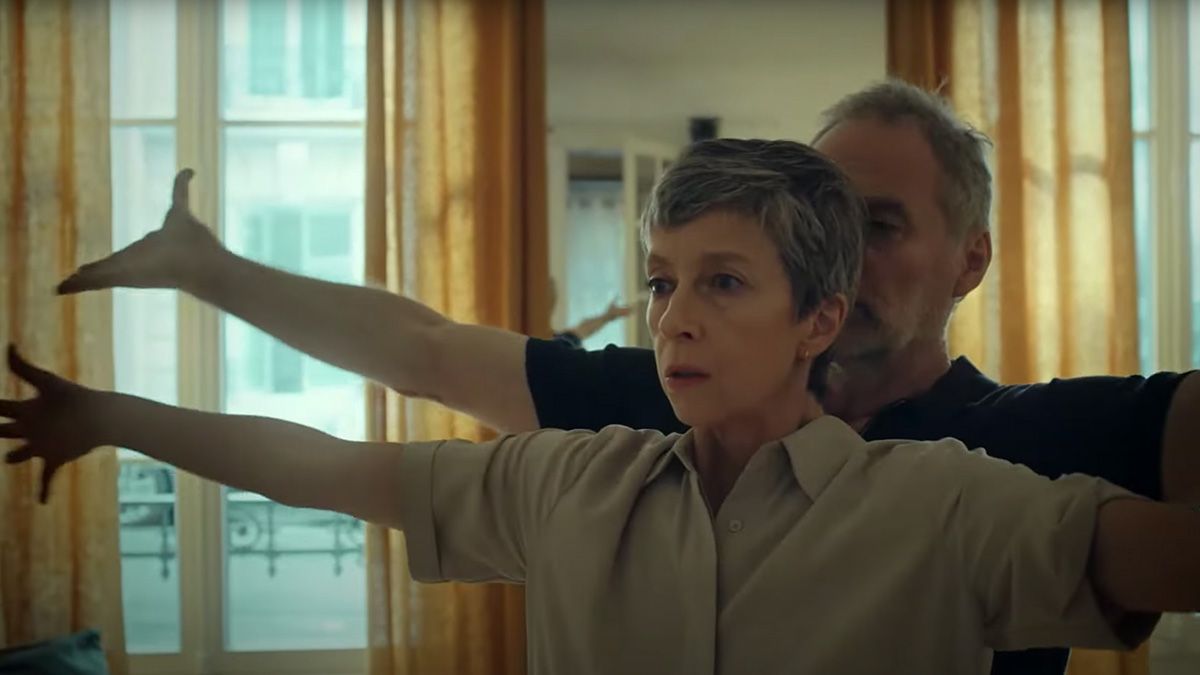 El duro anuncio de France Parkinson nos conciencia sobre la enfermedad 2 anuncio france parkinson parker 01