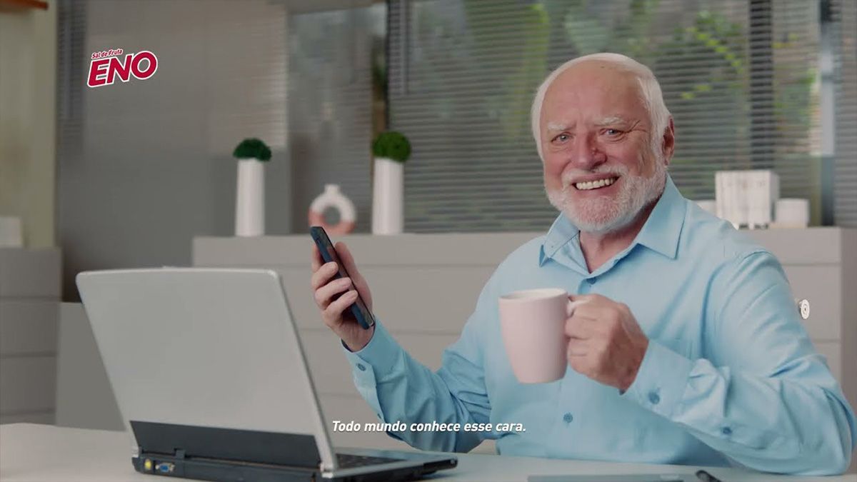 El anuncio de Eno recrea el popular meme "Hide the Pain Harold" 2 anuncio de eno hide the pain harold 01