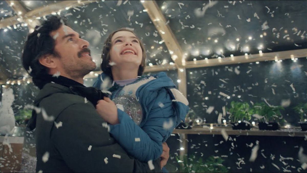 El emotivo anuncio de Navidad de Amazon: "Joy is Made" 10 anuncio de navidad de amazon joy is made 01
