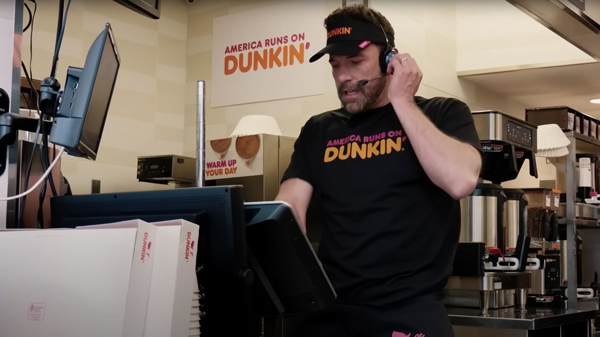 El anuncio de Dunkin Donuts con Ben Affleck para la Super Bowl 3 anuncio de dunkin donuts ben affleck super bowl 01