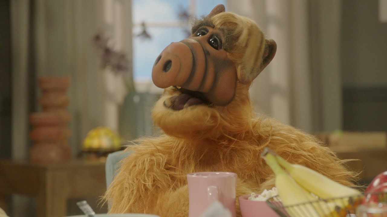 Alf returns as the protagonist of these commercials thanks to Ryan Reynolds 3 Alf regresa en anuncios publicitarios Ryan Reynolds