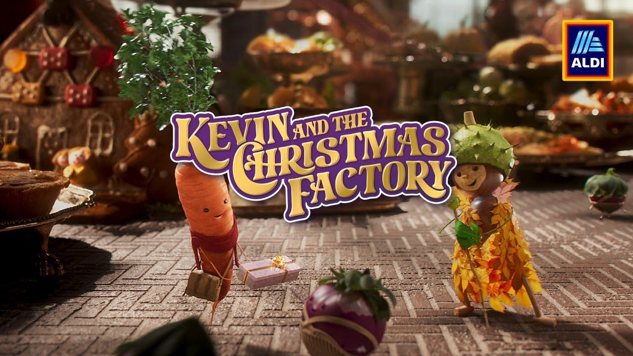 El anuncio de Navidad de Aldi es un homenaje a Willy Wonka 1 anuncio de navidad de aldi kevin and the christmas factory