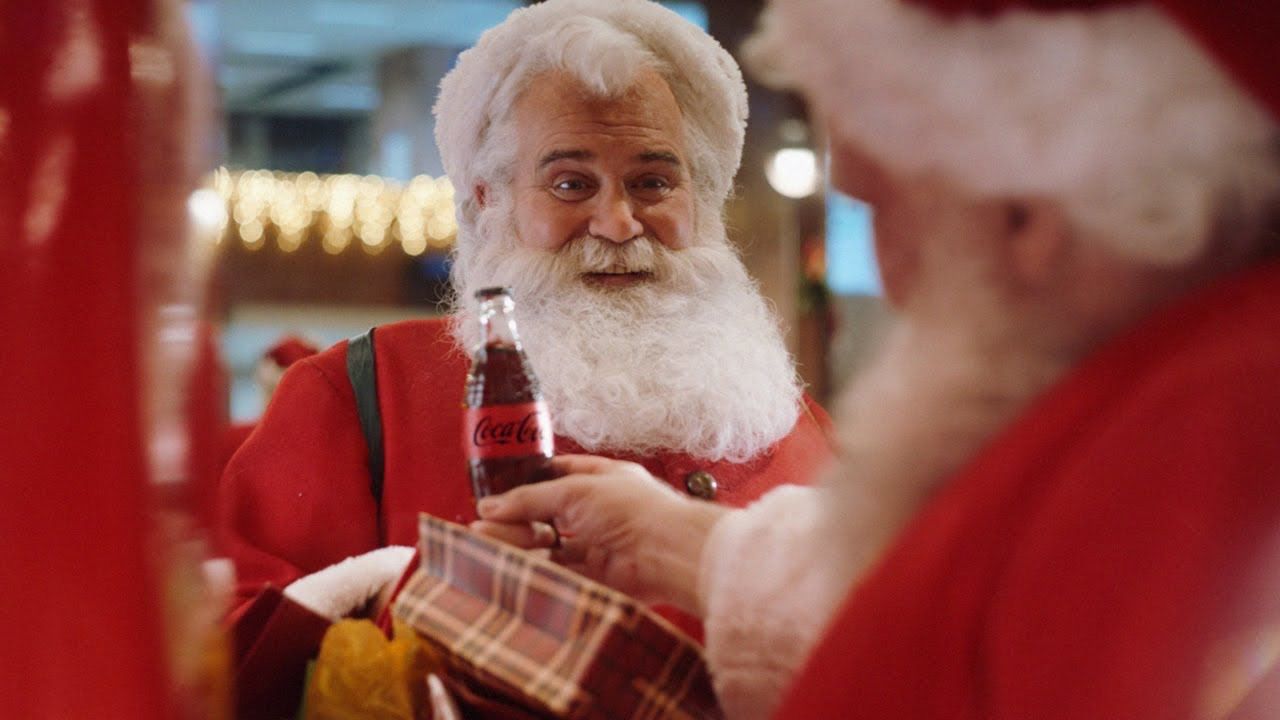 Coca-Cola's Christmas advert: "The world needs more Santas" 10 anuncio de navidad de coca cola the world need more santas