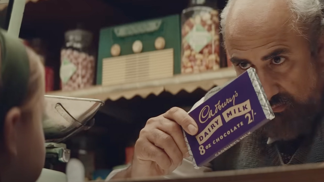 El anuncio de Cadbury reversiona el clásico "Mum's Birthday" 1 anuncio de cadbury mums birthday yours for 200 years
