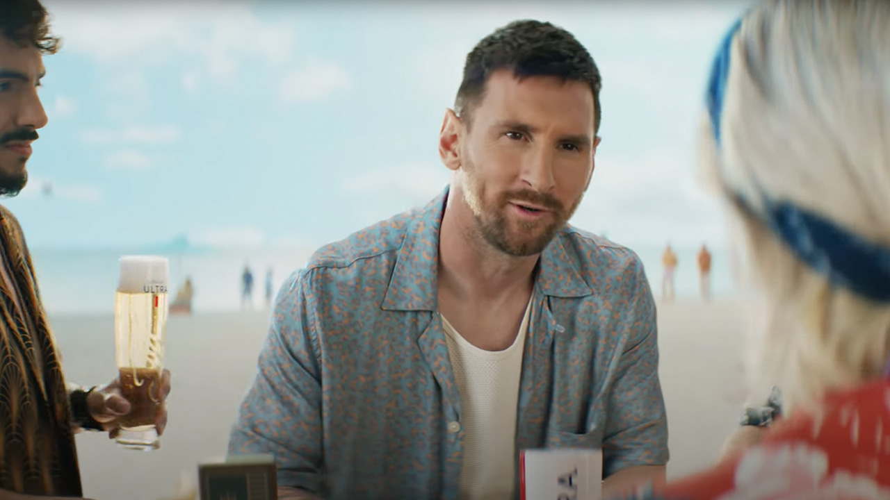El anuncio de Michelob Ultra para la Super Bowl con Messi y Dan Marino 6 anuncio de michelob ultra super bowl messi dan marino