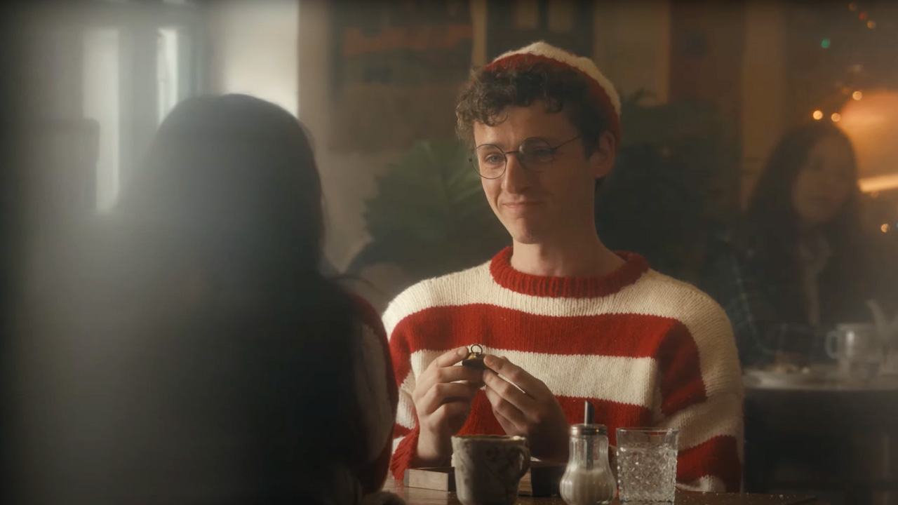 El anuncio de Navidad de Etsy está protagonizado por Wally 7 anuncio de navidad de etsy waldo anthem