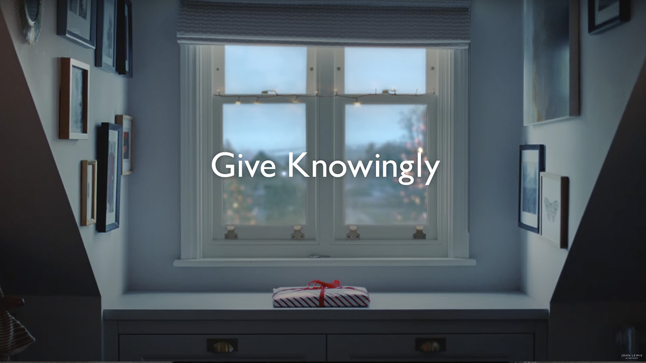 The second part of John Lewis Christmas advert: 'Give knowingly' 3 anuncio de navidad de john lewis give knowingly