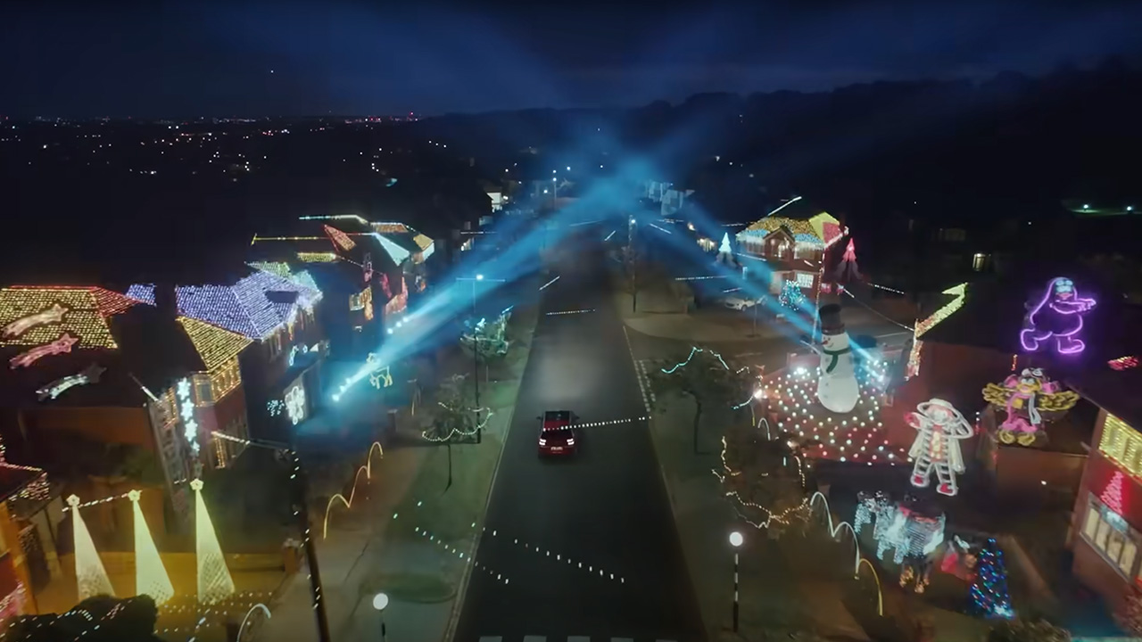 McDonalds Christmas advert: "The Gift of McDonalds" 7 anuncio de navidad de mcdonalds the gift of mcdonalds