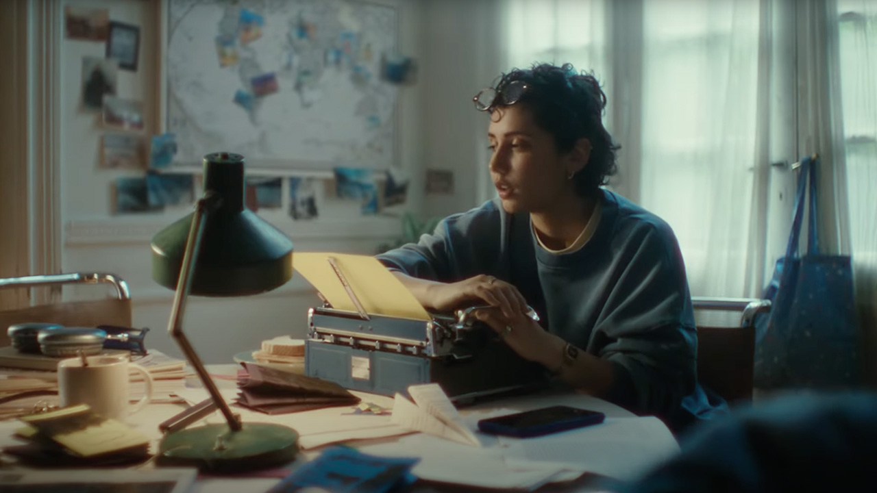 Visa advert reinvents its slogan "Everywhere you want to be" 1 anuncio de visa typewriter