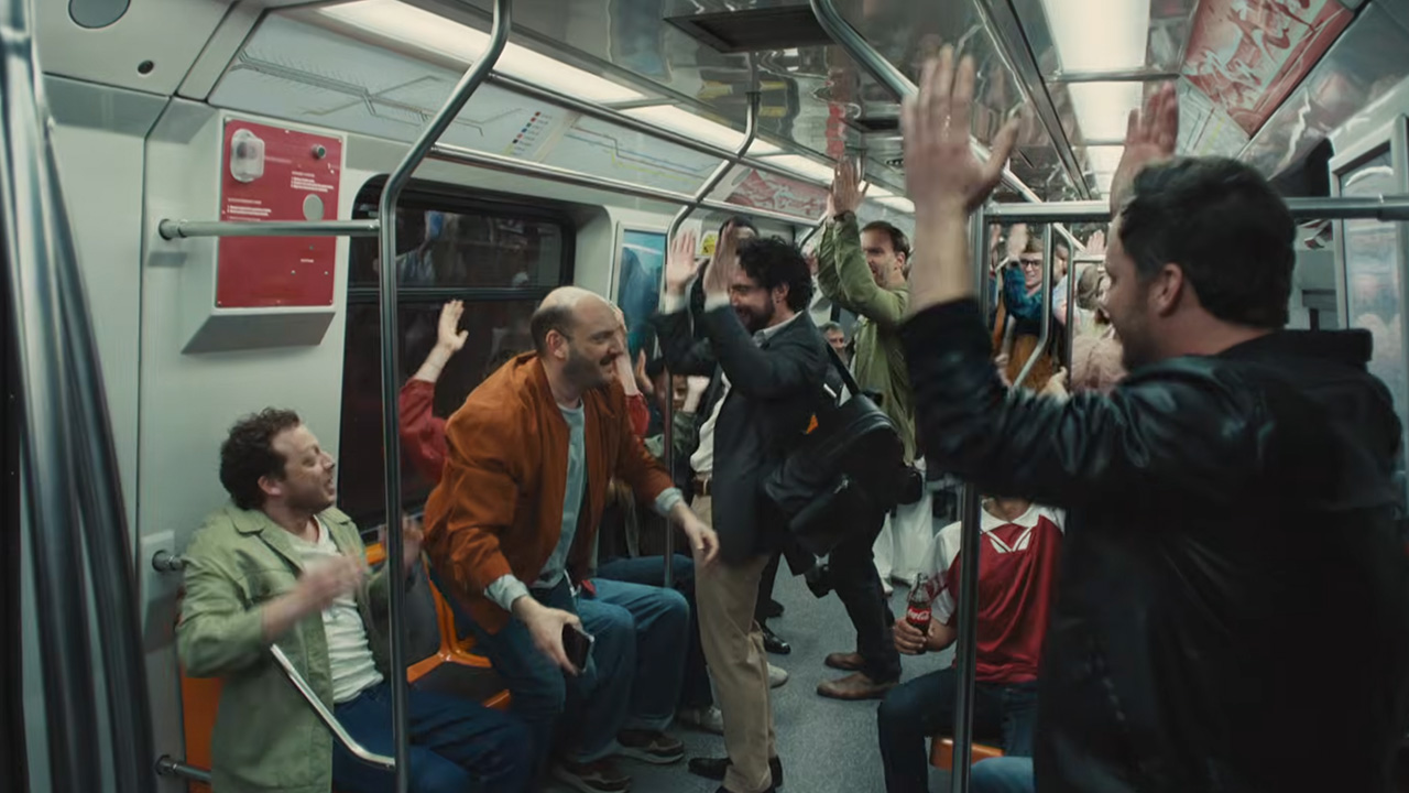 El anuncio de Coca-Cola para el Mundial 2026: "Bubbling Up" 9 anuncio de coca cola bubbling up