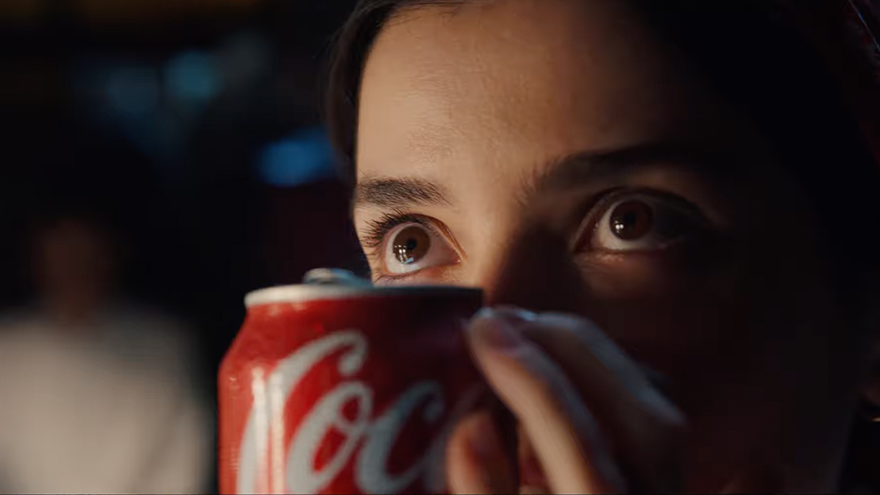 Coca-Cola advert for World Cup: "Uncanned Emotions" 8 anuncio de coca cola uncanned emotions